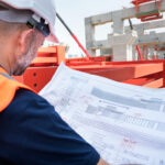 ingenieur sur un chantier